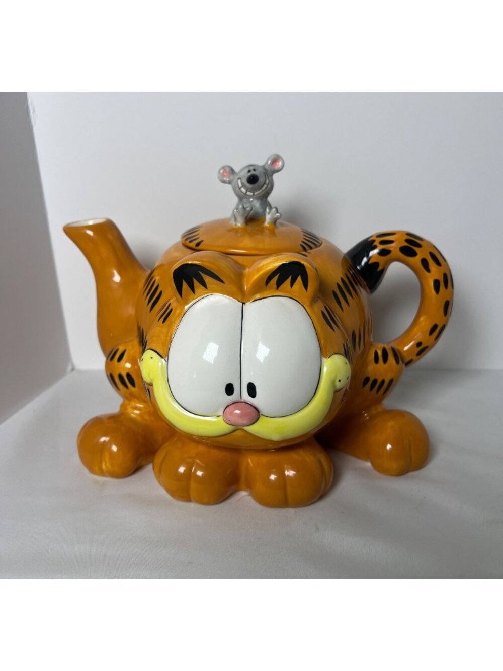 Garfield Ceramic Teapot With Mouse Lid Figurine Collectible Paws Burton